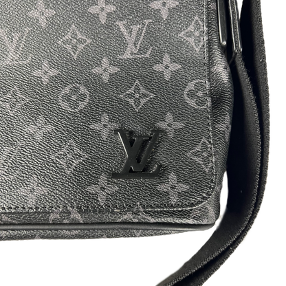 Louis Vuitton Men's Messenger Bag Black